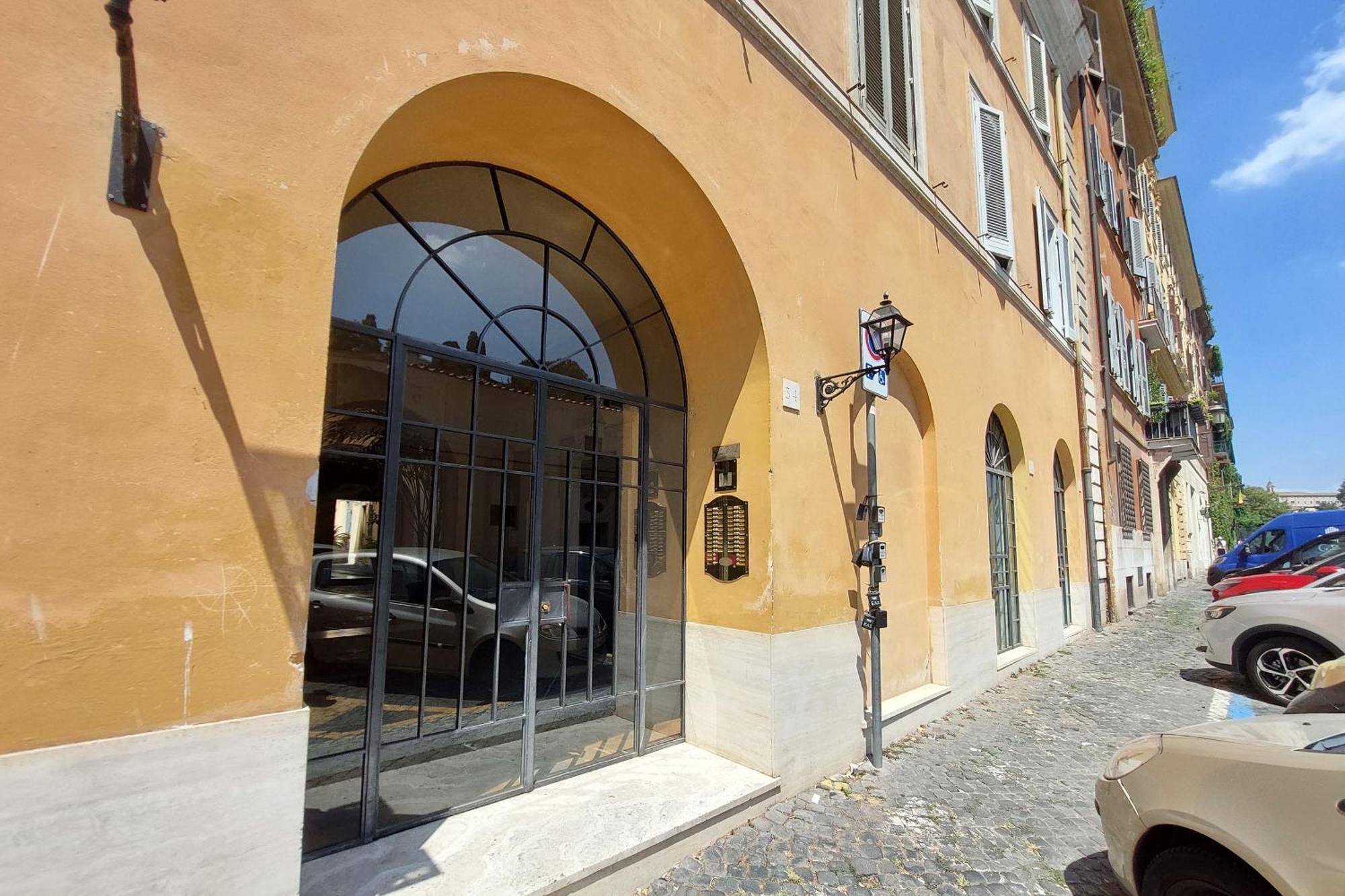 Mm Luxury * Roma